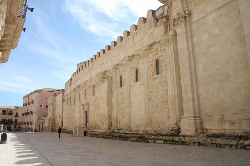 La Casa Di Ilde Al Duomo - Ortigia Holidays Сиракузы Экстерьер фото