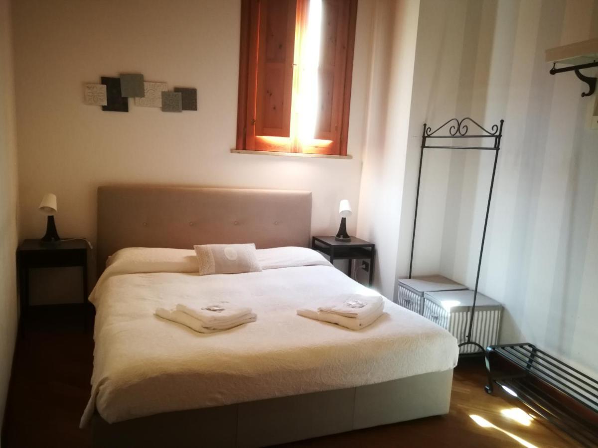 La Casa Di Ilde Al Duomo - Ortigia Holidays Сиракузы Экстерьер фото